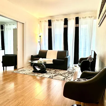 Apartment Champs Elysees 4 *