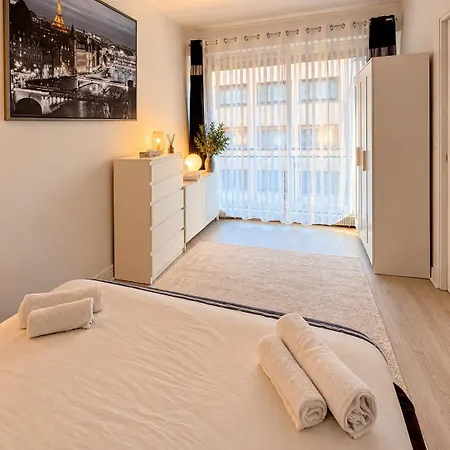 Champs Elysees 4 Apartamento *